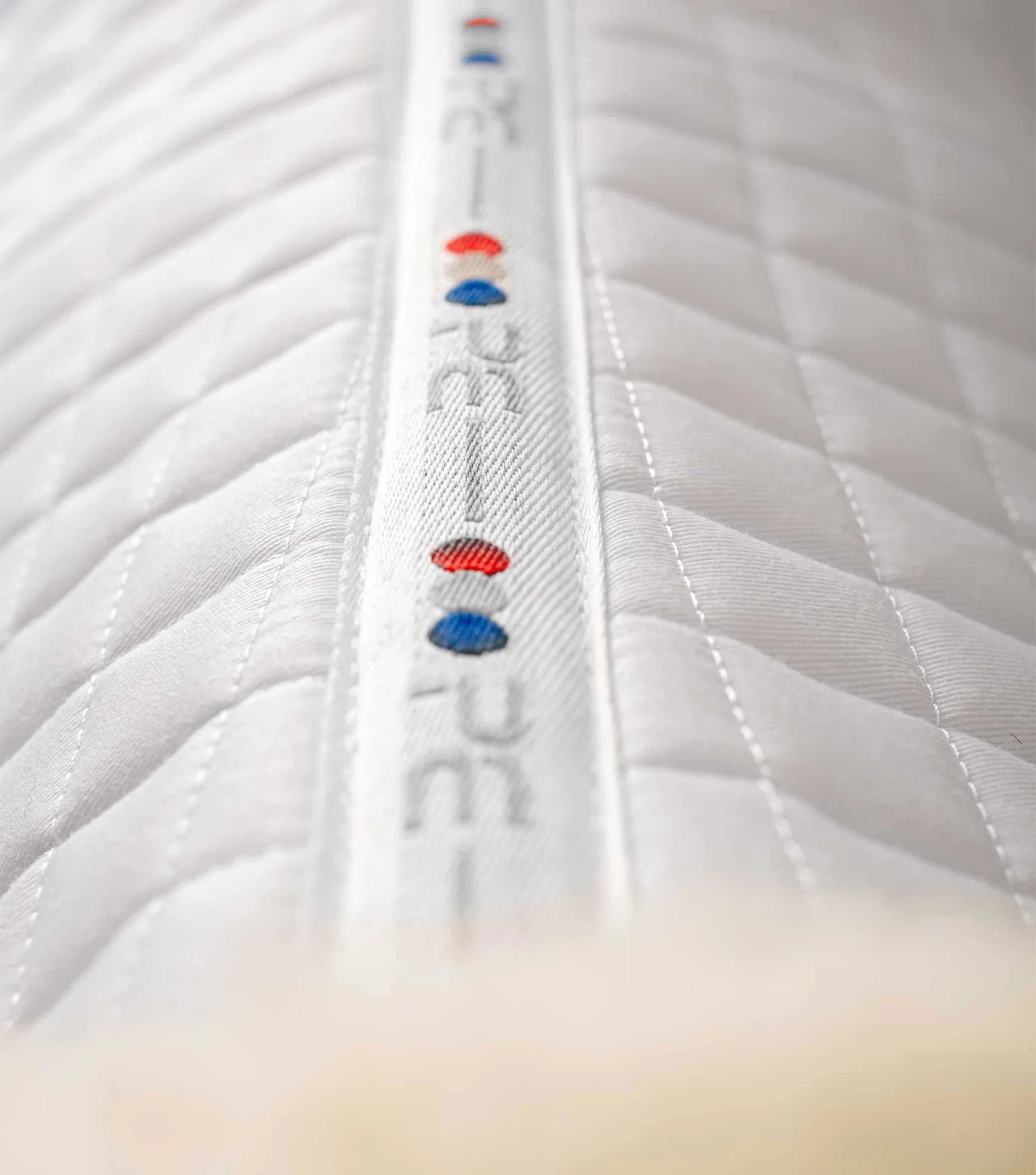 Premier Equine UK - Close Contact Merino Wool European Saddle Pad - Dressage Square White/Natural Wool - Full