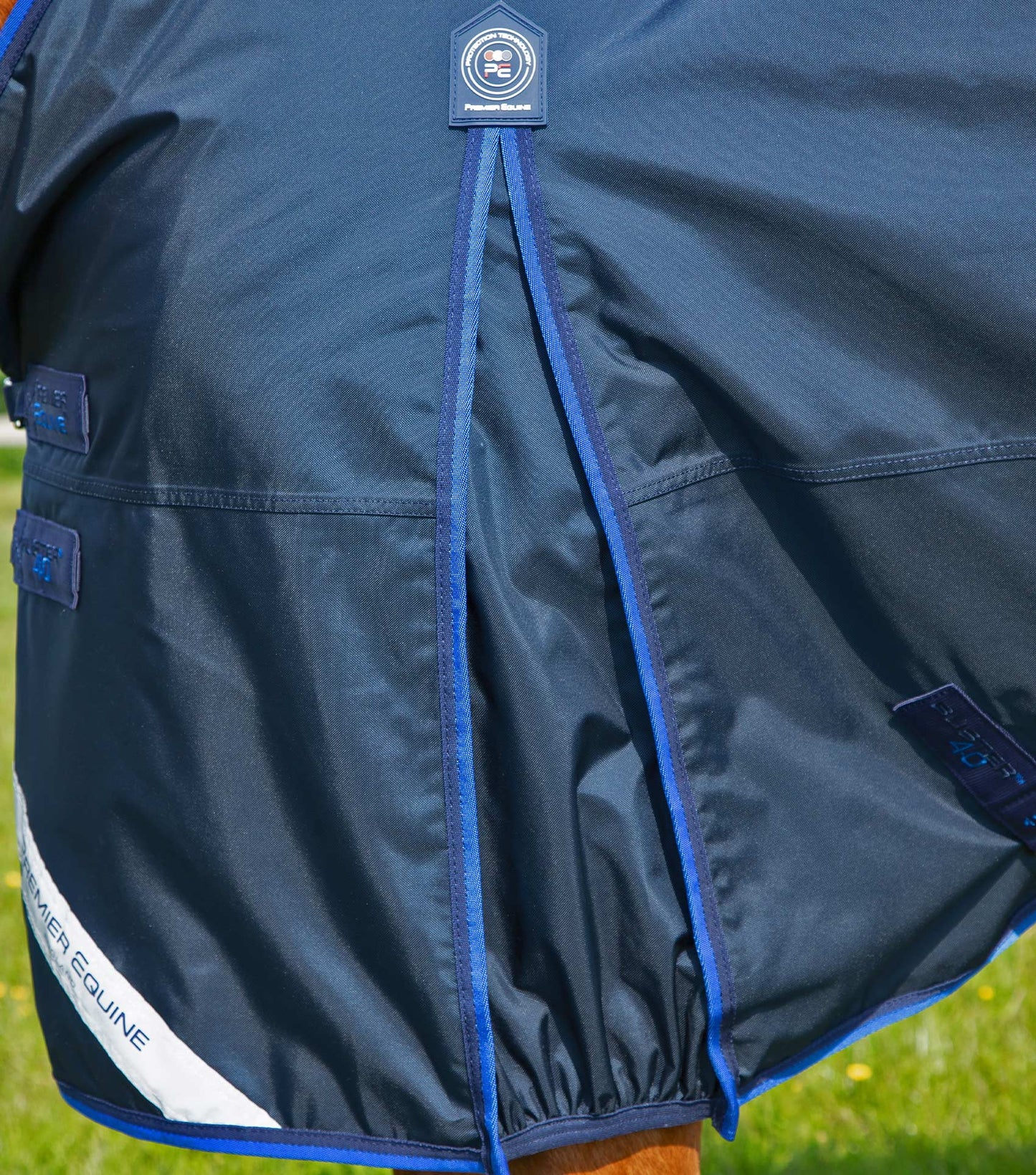 Premier Equine UK Buster 40g Turnout Rug with Classic Neck Cover Navy
